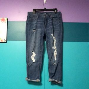 Distressed denim capris skinny boyfriend crop